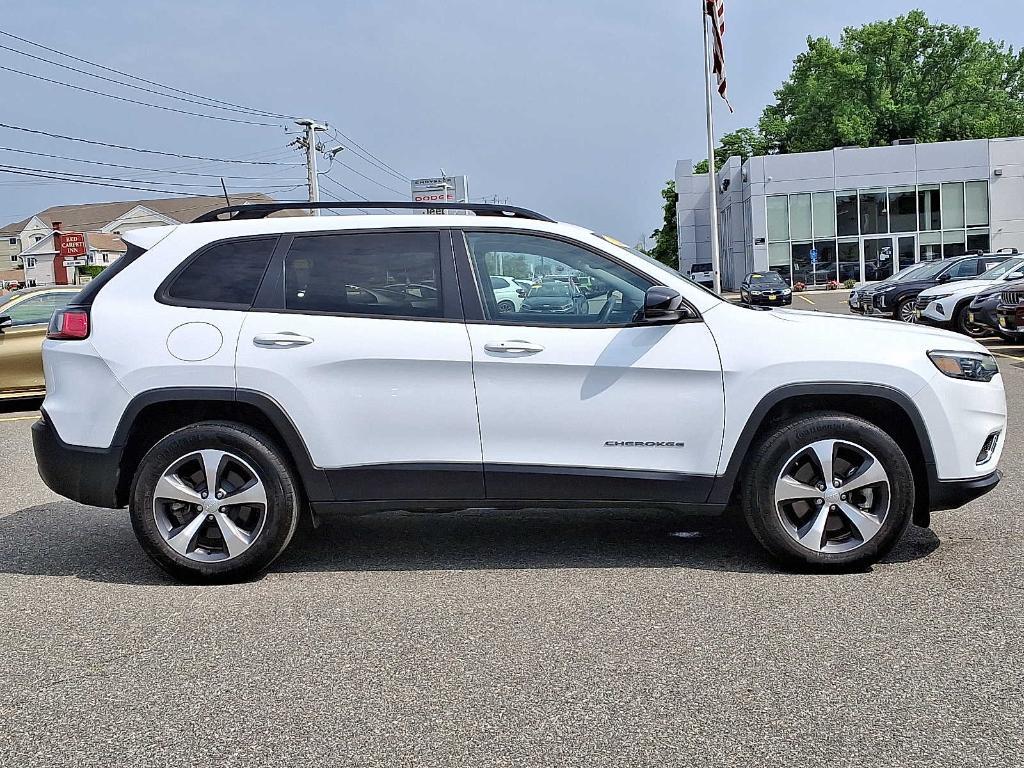 used 2022 Jeep Cherokee car, priced at $26,878