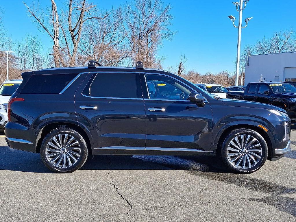 used 2023 Hyundai Palisade car, priced at $38,794