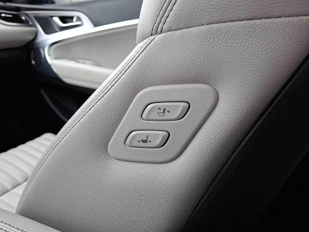 used 2022 Genesis G70 car, priced at $34,349