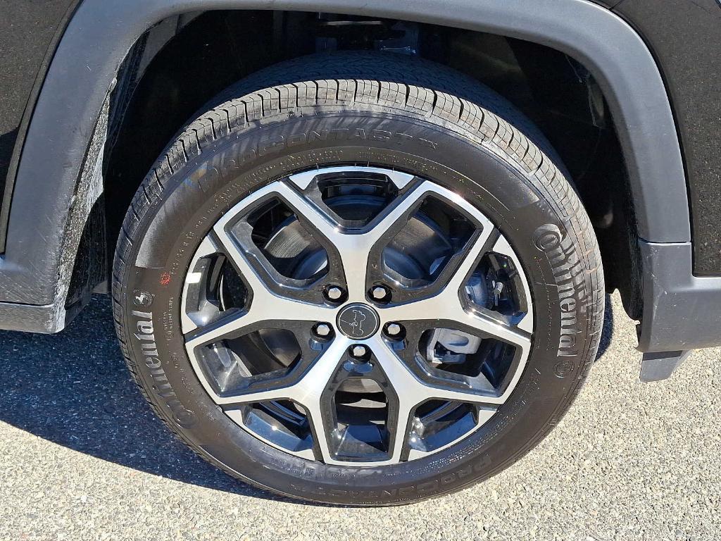 new 2025 Jeep Compass car, priced at $31,435