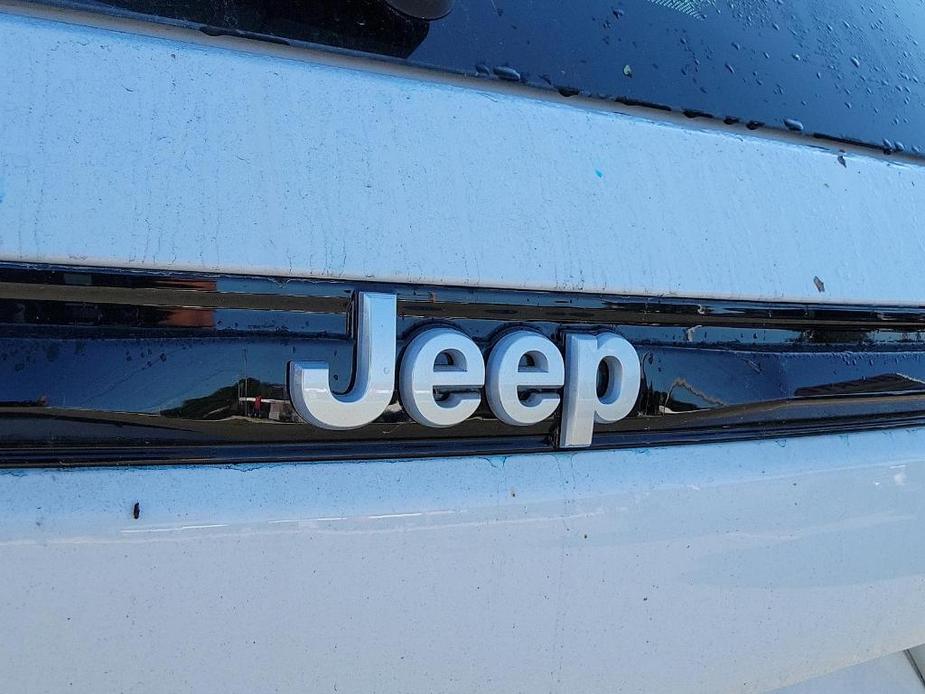 new 2024 Jeep Grand Cherokee car, priced at $41,976