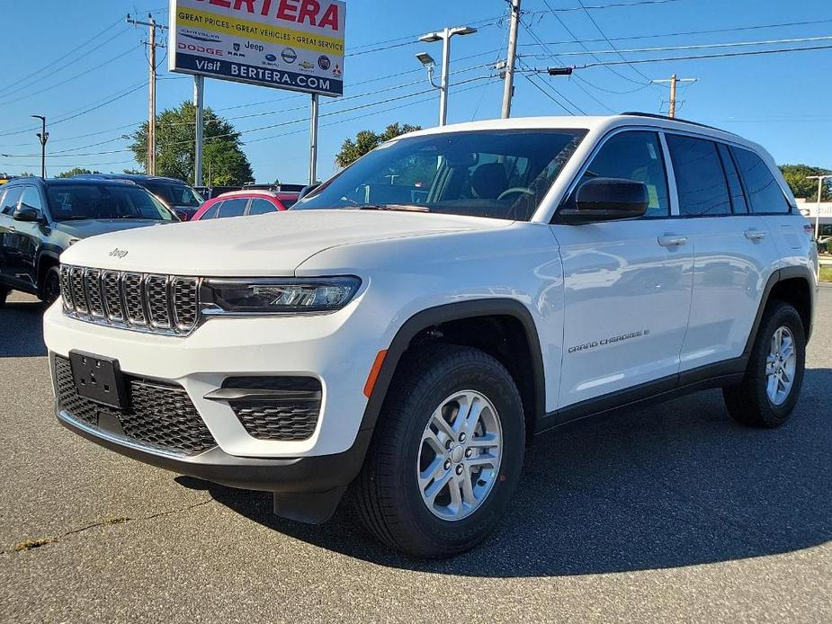 new 2024 Jeep Grand Cherokee car, priced at $41,976