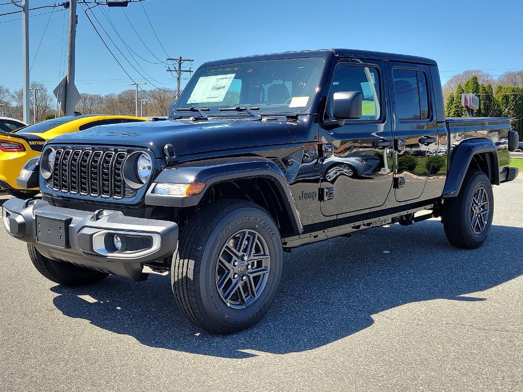 new 2024 Jeep Gladiator car, priced at $42,765