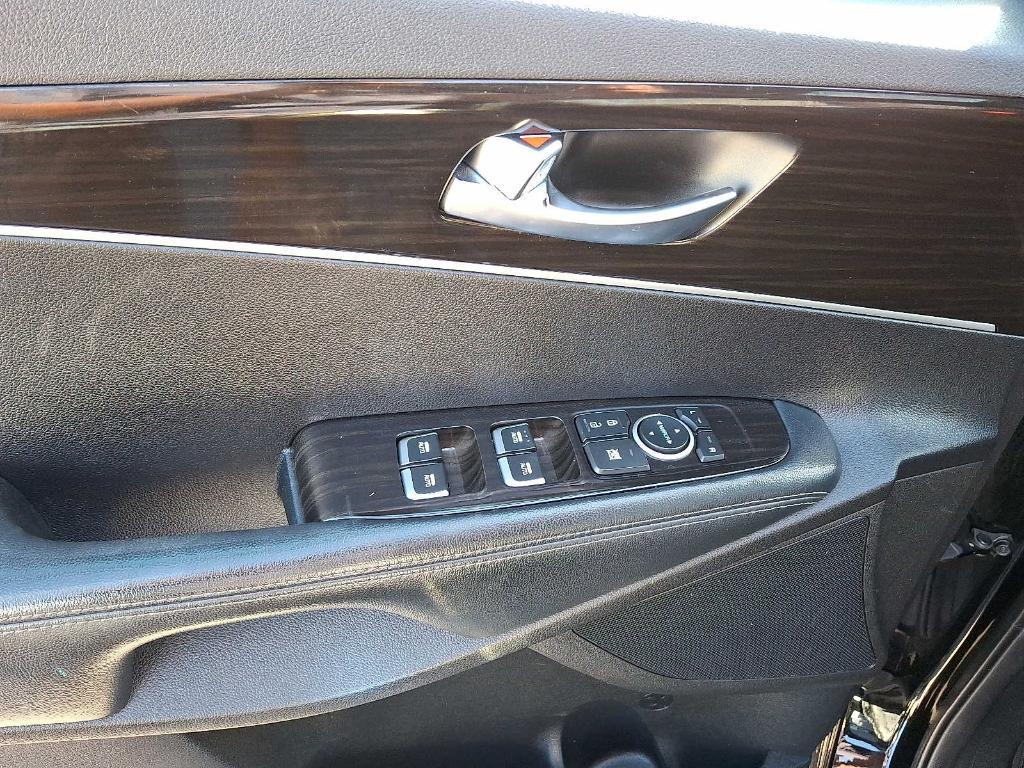 used 2019 Kia Sorento car, priced at $16,199