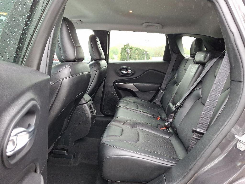 used 2022 Jeep Cherokee car, priced at $25,995