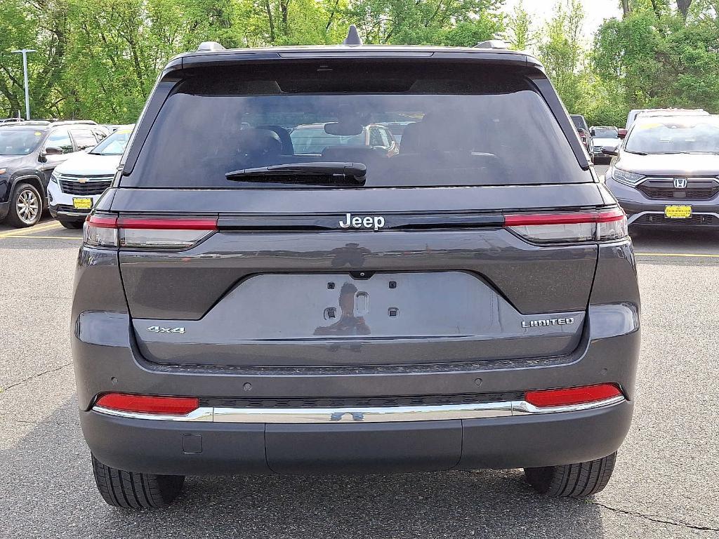 used 2022 Jeep Grand Cherokee car, priced at $29,966