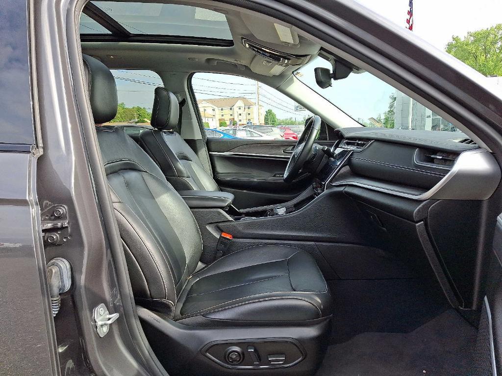 used 2022 Jeep Grand Cherokee car, priced at $29,966
