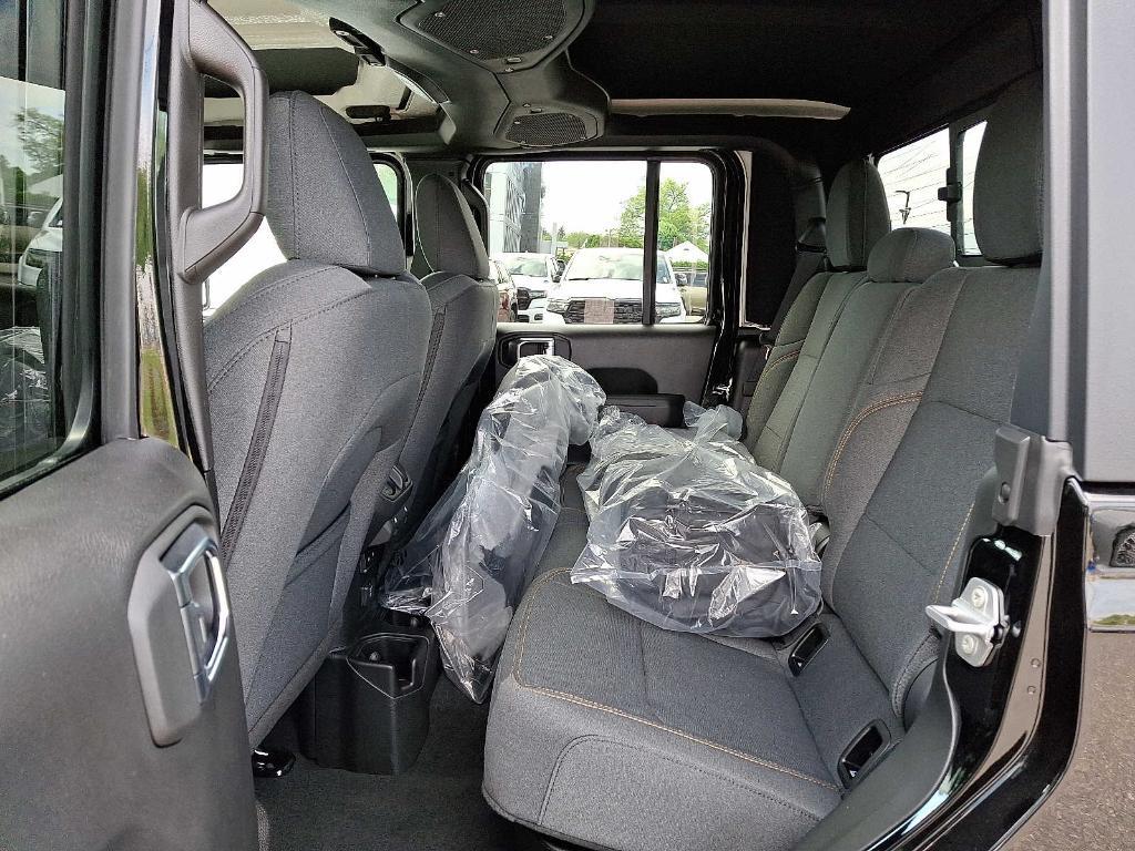 new 2025 Jeep Gladiator car, priced at $49,856