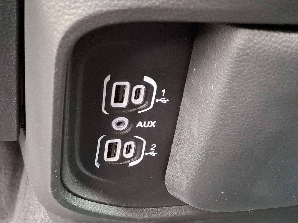 new 2025 Ram 1500 car, priced at $45,285
