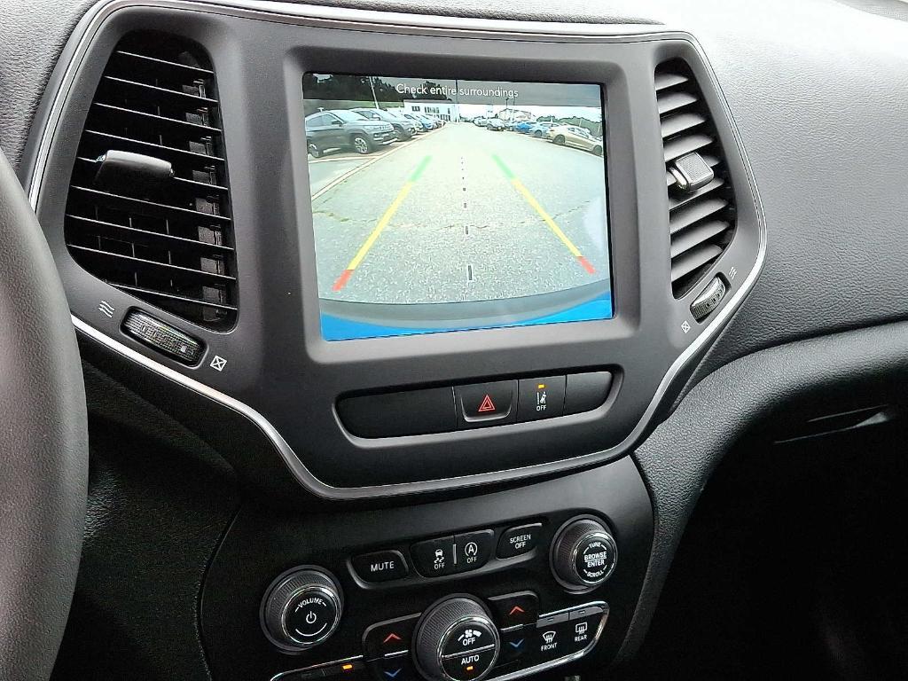 used 2022 Jeep Cherokee car, priced at $25,243