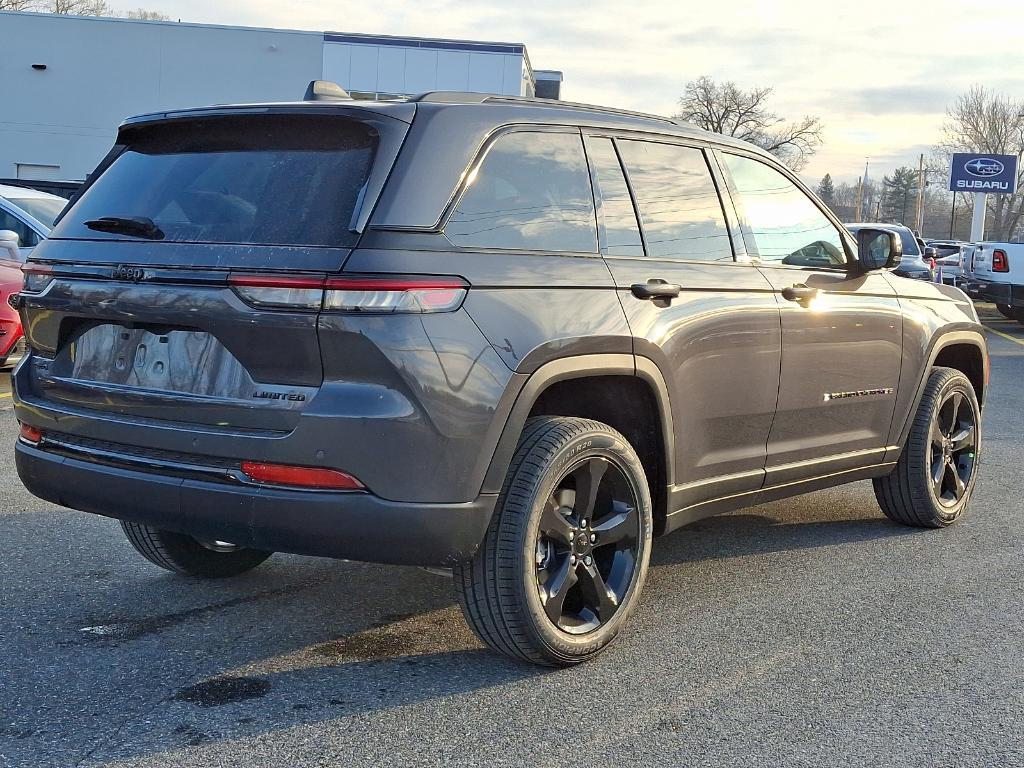 new 2025 Jeep Grand Cherokee car, priced at $49,305