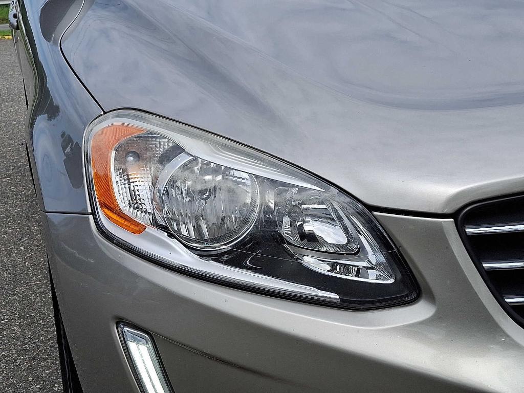 used 2015 Volvo XC60 car, priced at $14,968