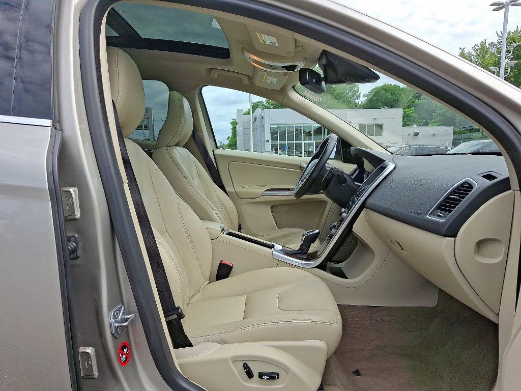 used 2015 Volvo XC60 car, priced at $14,968