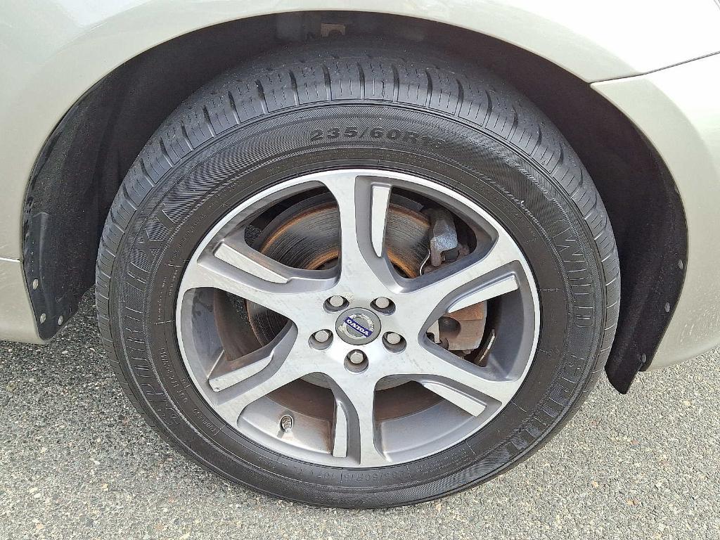 used 2015 Volvo XC60 car, priced at $14,968