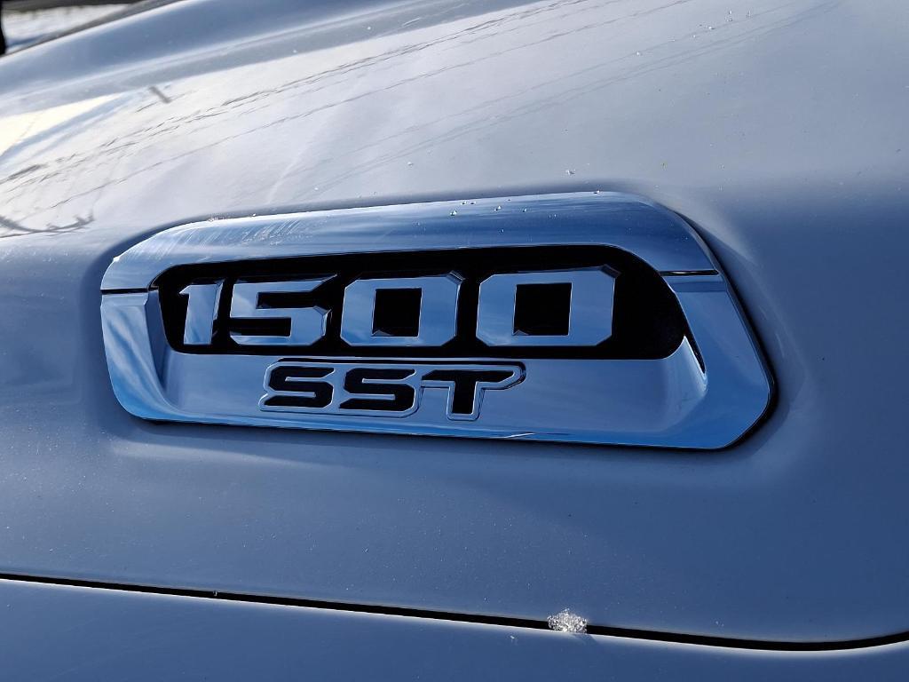 new 2025 Ram 1500 car, priced at $52,795