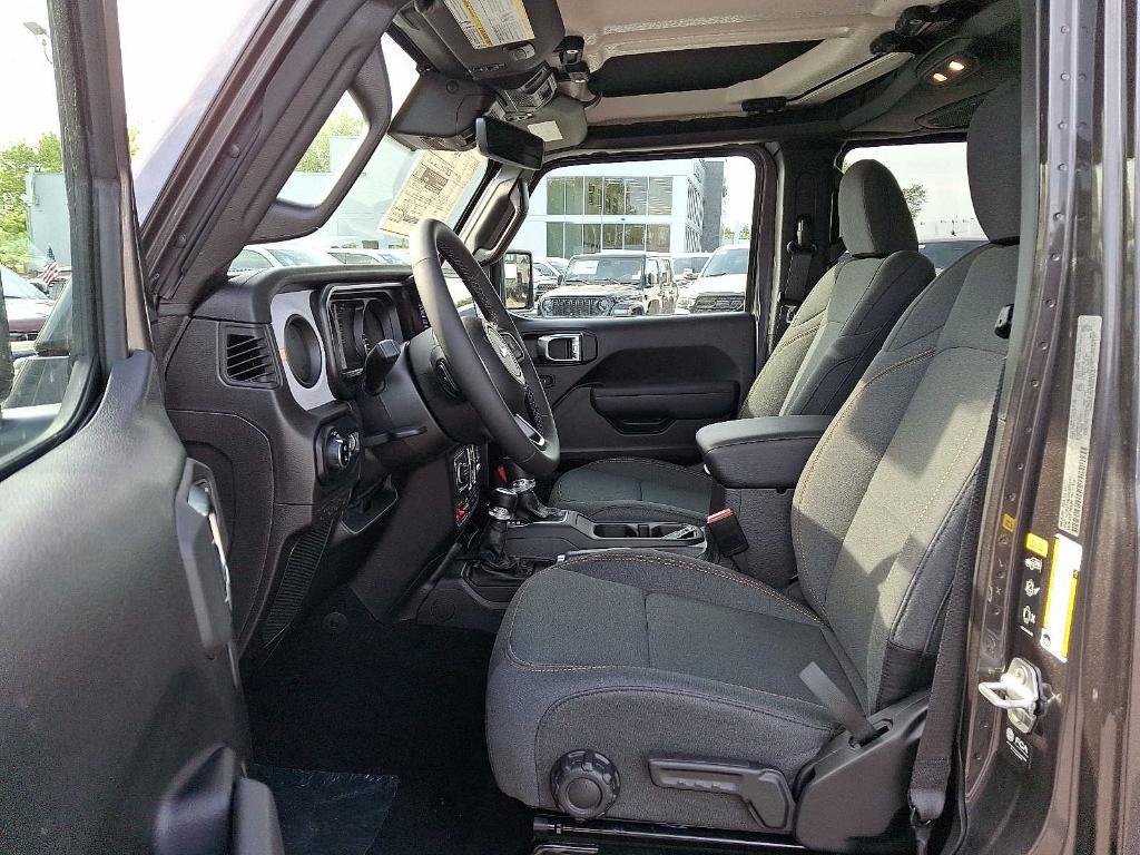 new 2025 Jeep Gladiator car, priced at $49,856