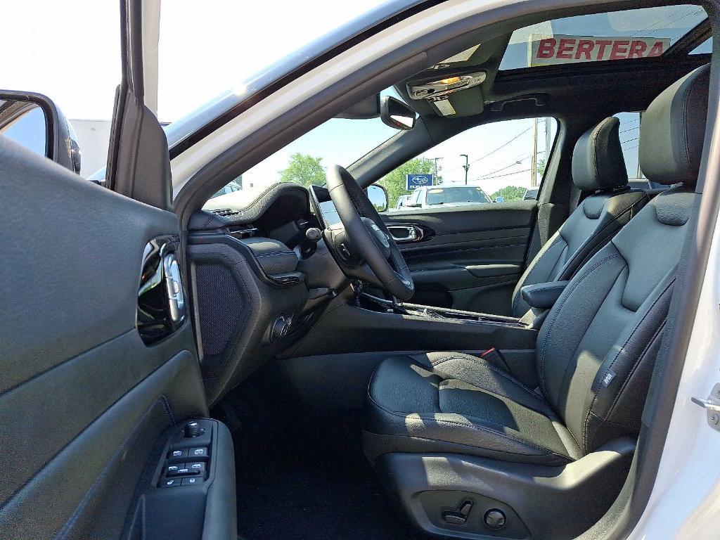 new 2025 Jeep Compass car, priced at $37,235