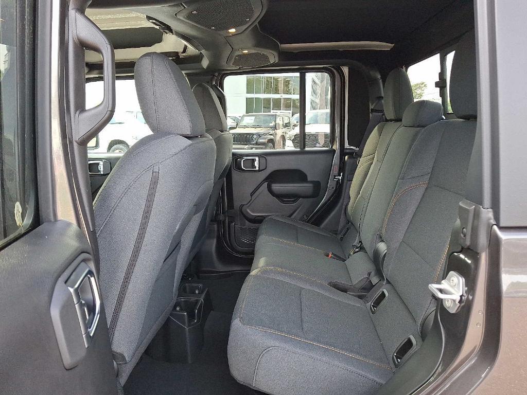 new 2025 Jeep Gladiator car, priced at $49,856