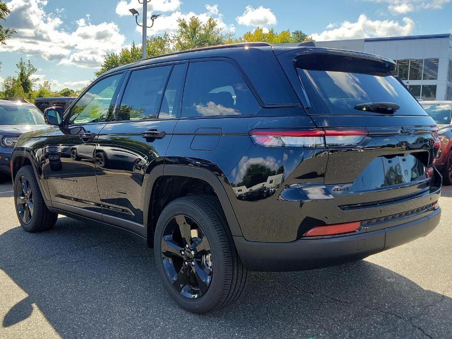 new 2024 Jeep Grand Cherokee car, priced at $43,170