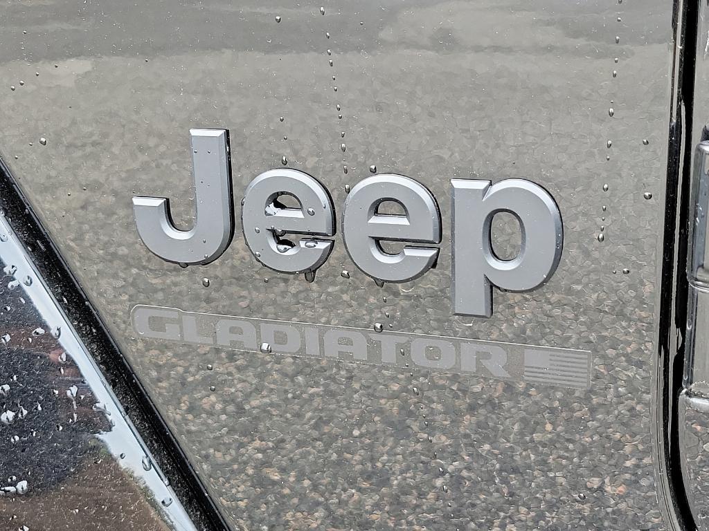 new 2024 Jeep Gladiator car, priced at $47,450