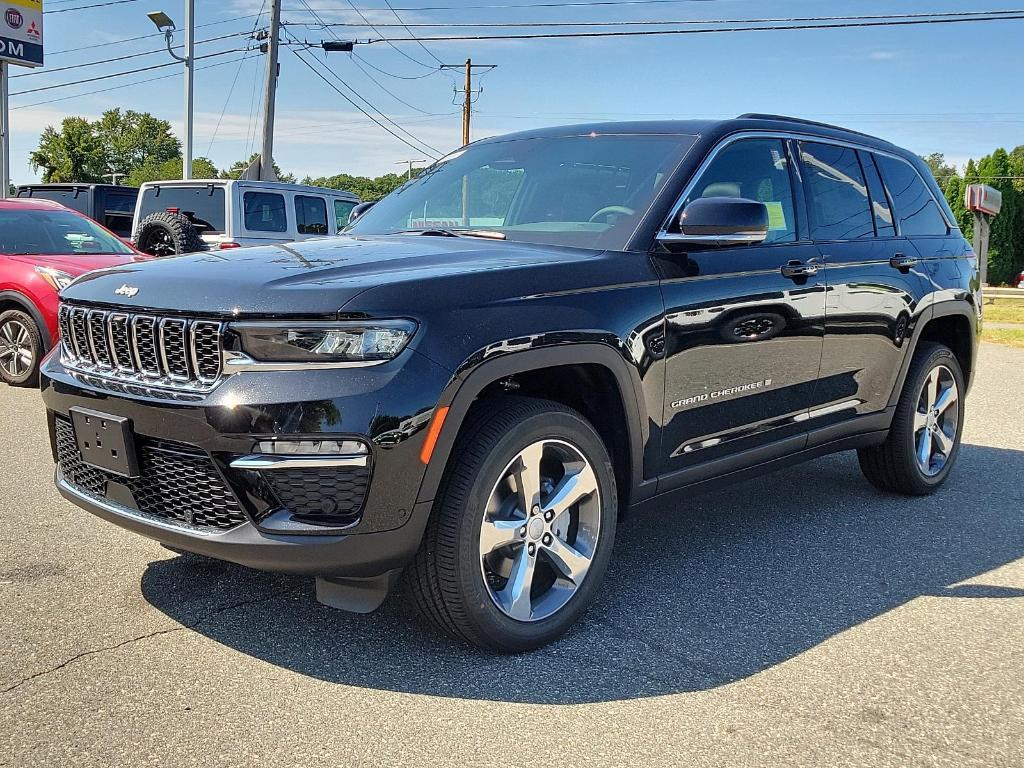 new 2024 Jeep Grand Cherokee car, priced at $53,130