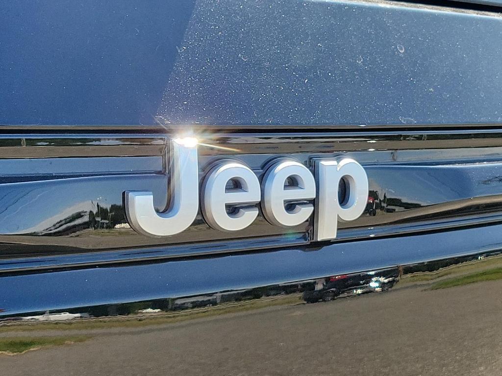 new 2024 Jeep Grand Cherokee car, priced at $53,130