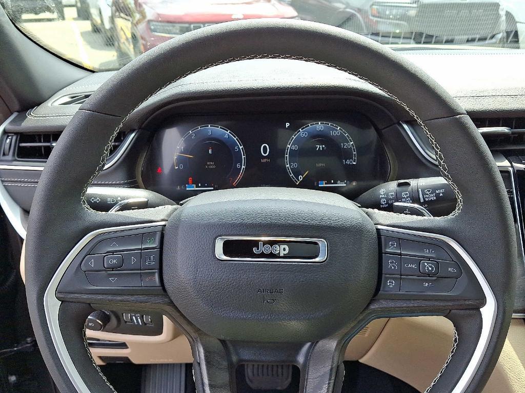 new 2025 Jeep Grand Cherokee car
