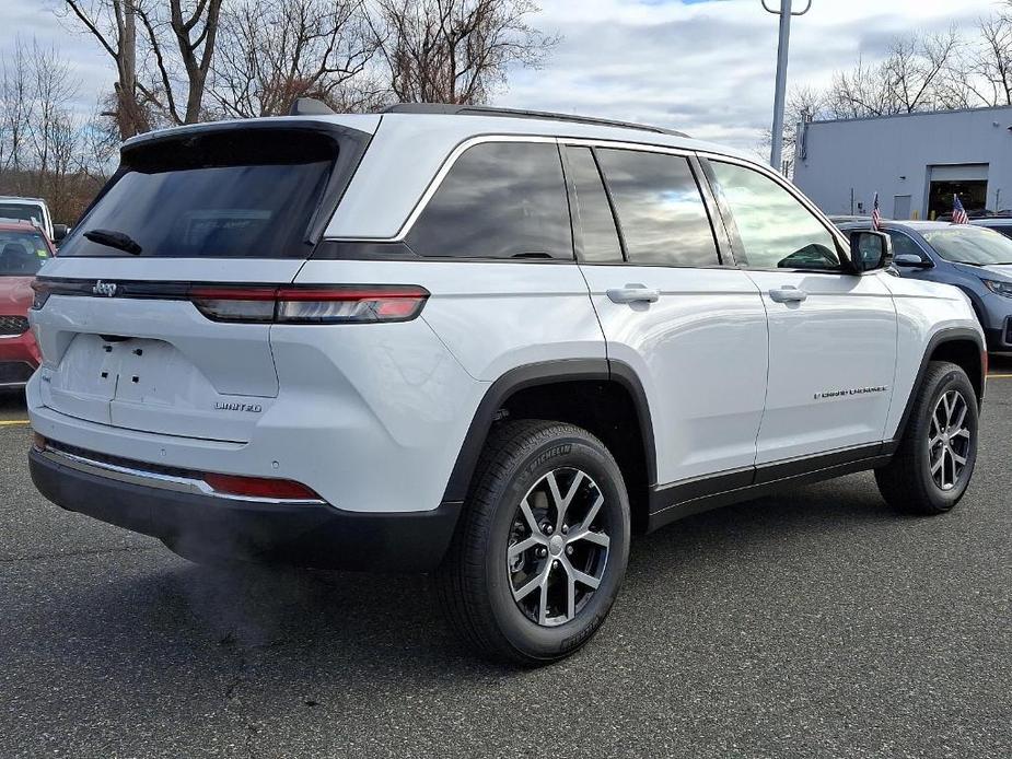 new 2025 Jeep Grand Cherokee car, priced at $49,649