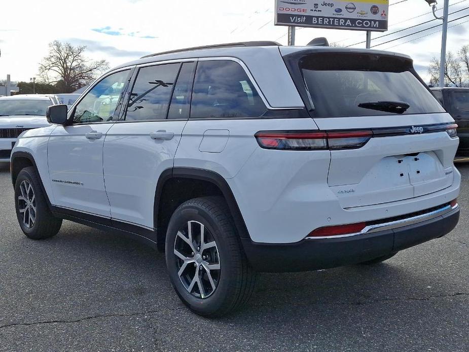 new 2025 Jeep Grand Cherokee car, priced at $49,649