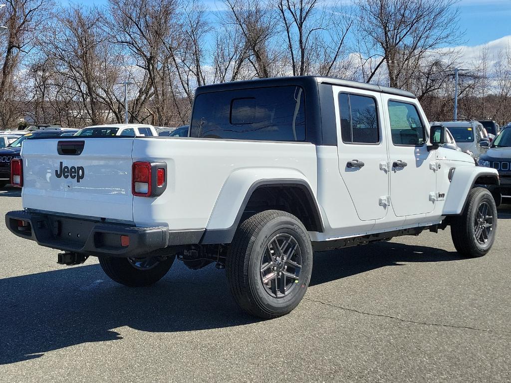 new 2024 Jeep Gladiator car, priced at $39,235