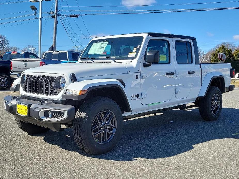 new 2024 Jeep Gladiator car, priced at $42,235