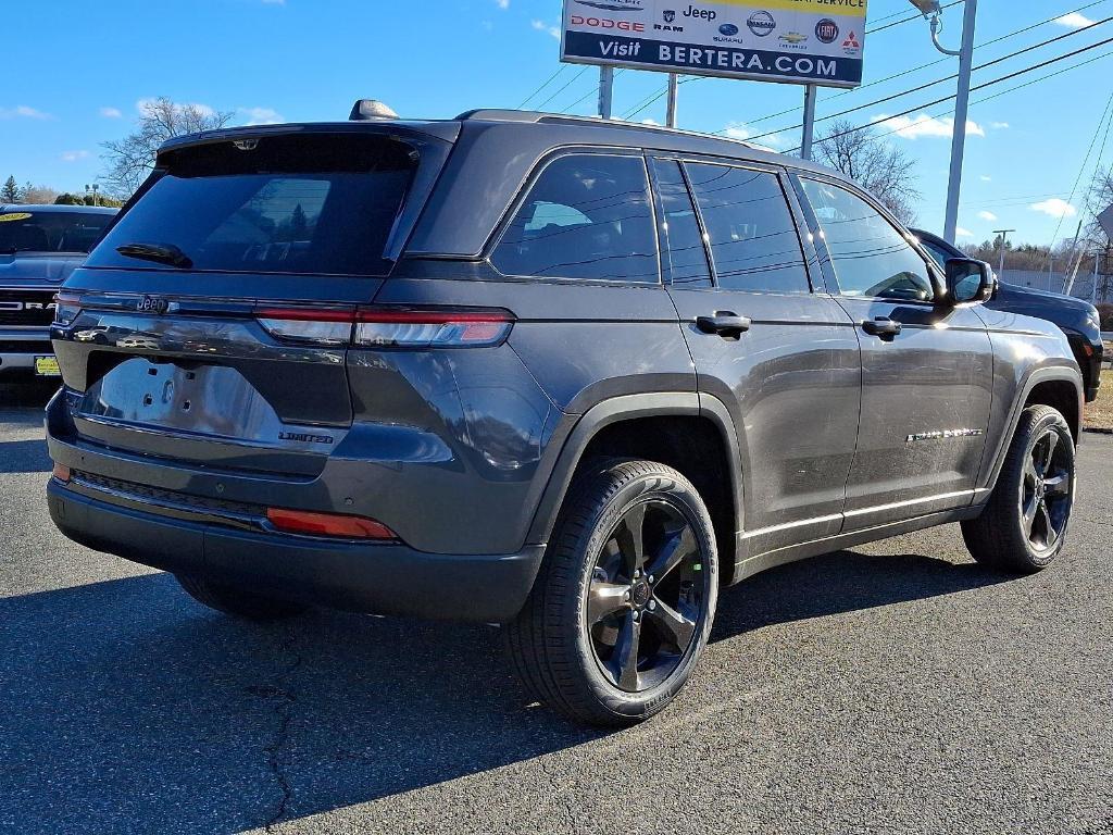 new 2025 Jeep Grand Cherokee car, priced at $55,061