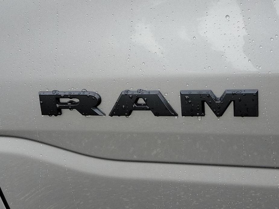 new 2025 Ram 1500 car, priced at $52,925