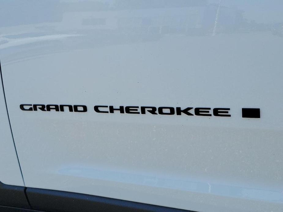 new 2024 Jeep Grand Cherokee car, priced at $51,860