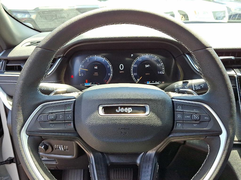 new 2025 Jeep Grand Cherokee car