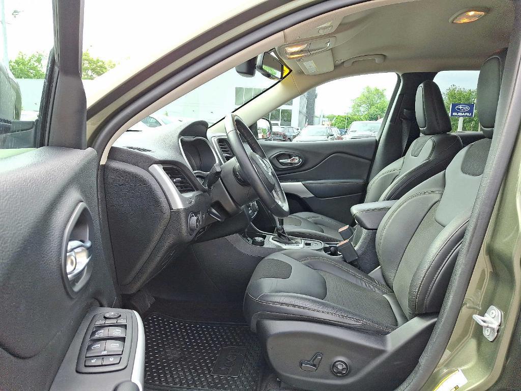 used 2018 Jeep Cherokee car, priced at $16,810