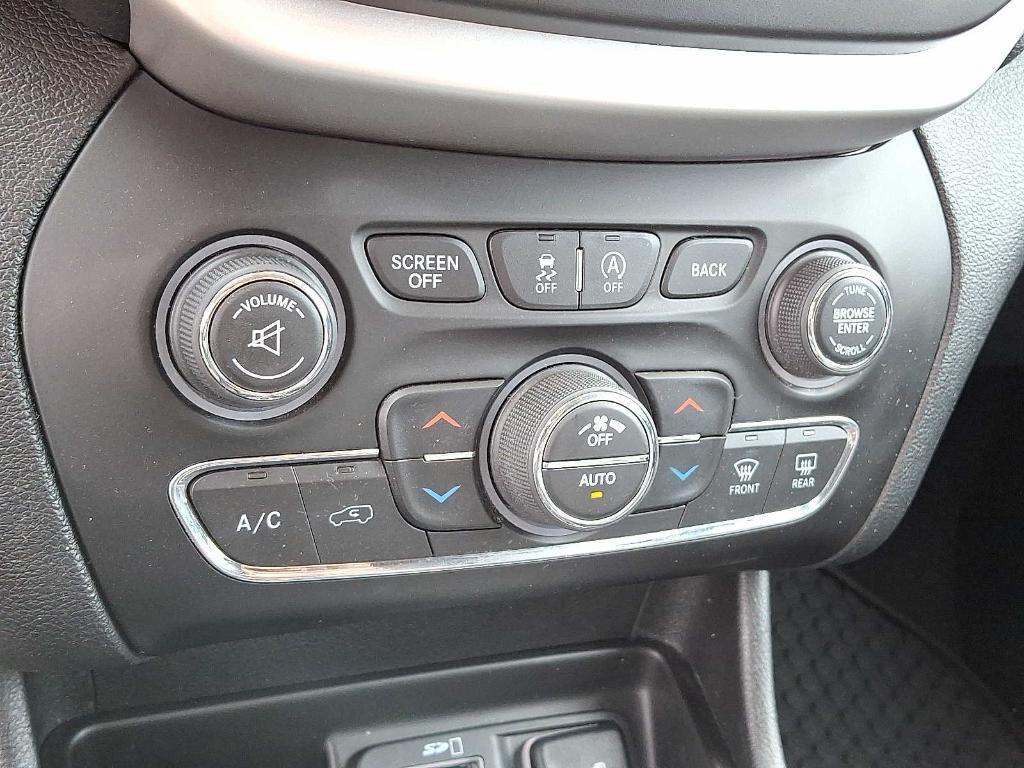 used 2018 Jeep Cherokee car, priced at $16,810