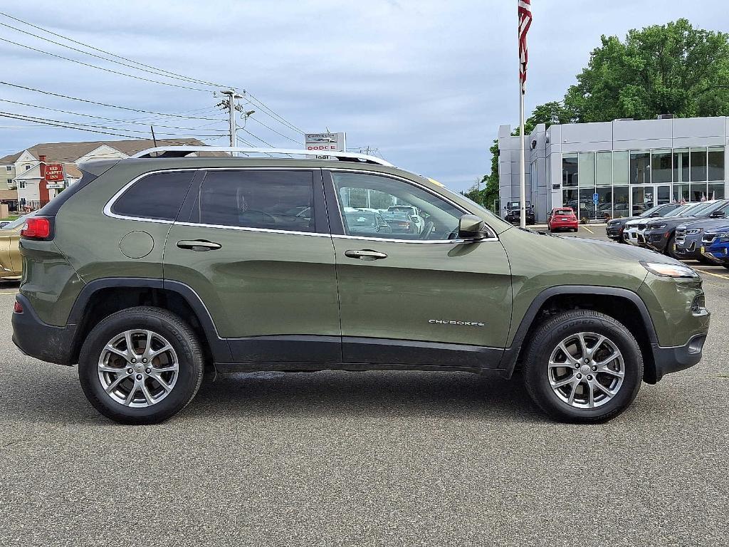 used 2018 Jeep Cherokee car, priced at $16,810