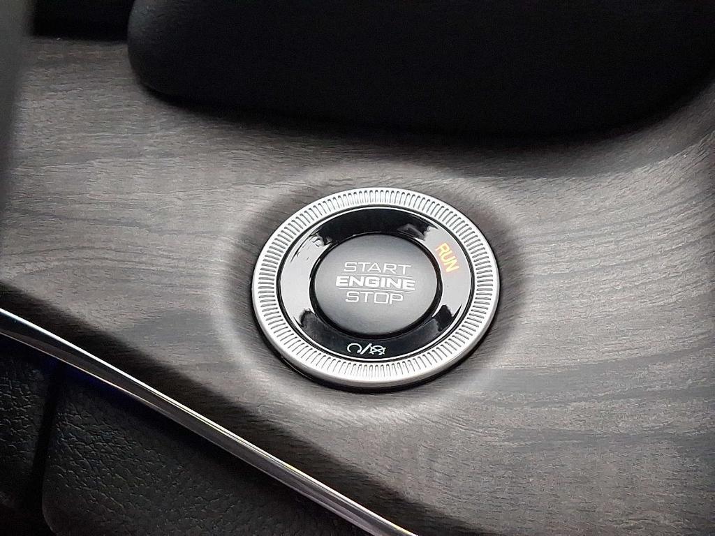new 2025 Jeep Grand Cherokee L car