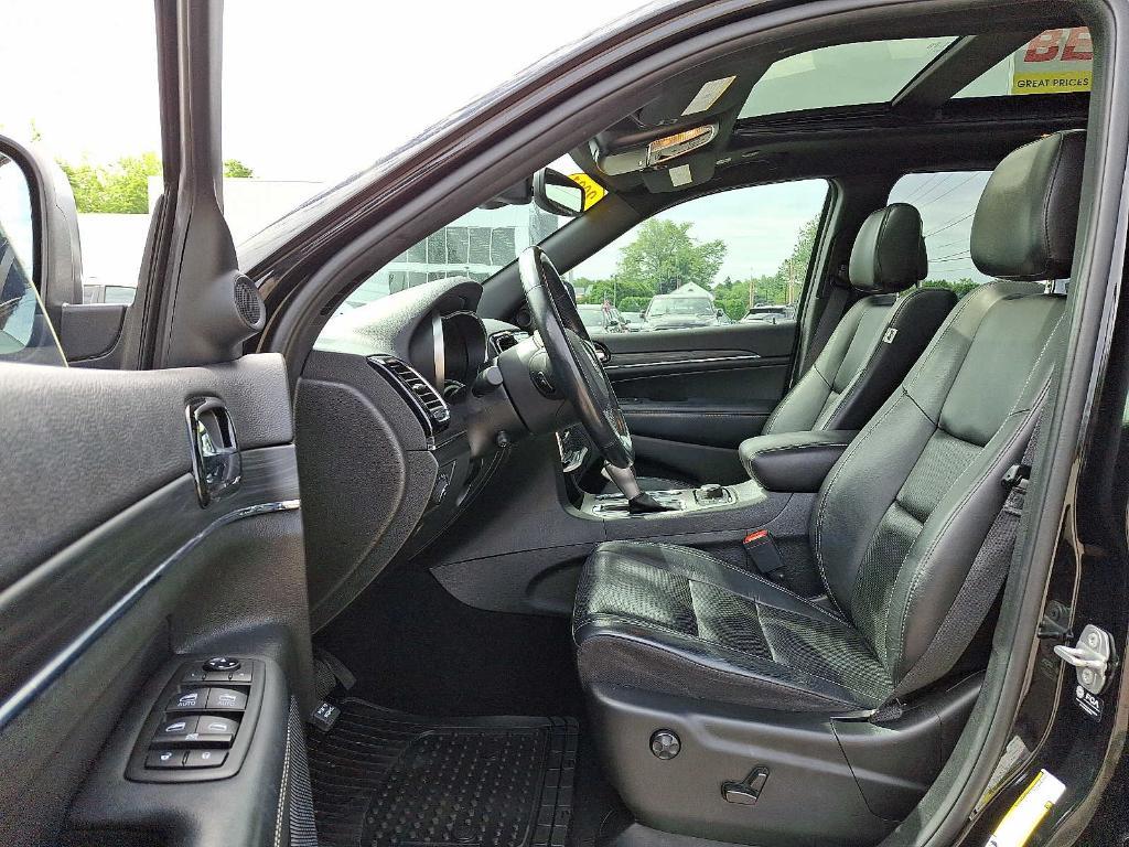 used 2021 Jeep Grand Cherokee car, priced at $25,884