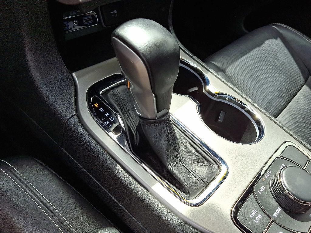 used 2021 Jeep Grand Cherokee car, priced at $25,884