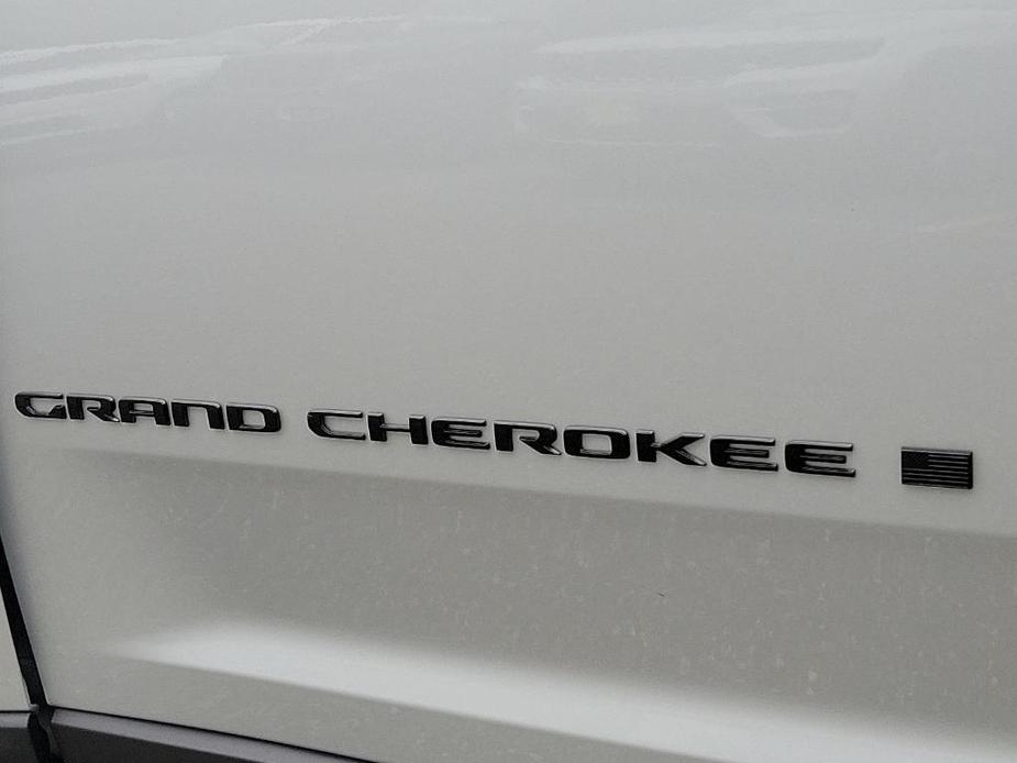 new 2024 Jeep Grand Cherokee car, priced at $43,170