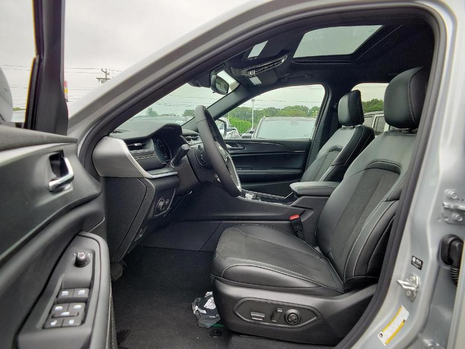 new 2024 Jeep Grand Cherokee car, priced at $43,170