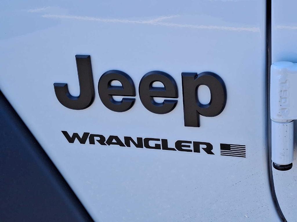 new 2025 Jeep Wrangler car, priced at $54,445