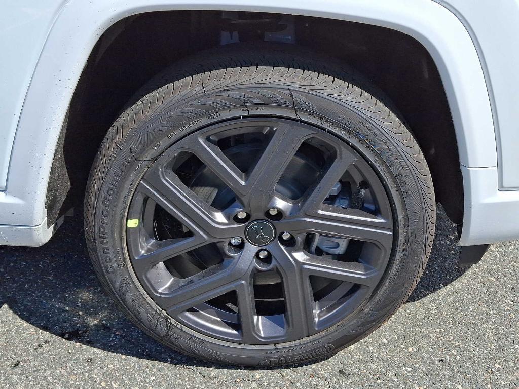 new 2025 Jeep Compass car, priced at $33,835