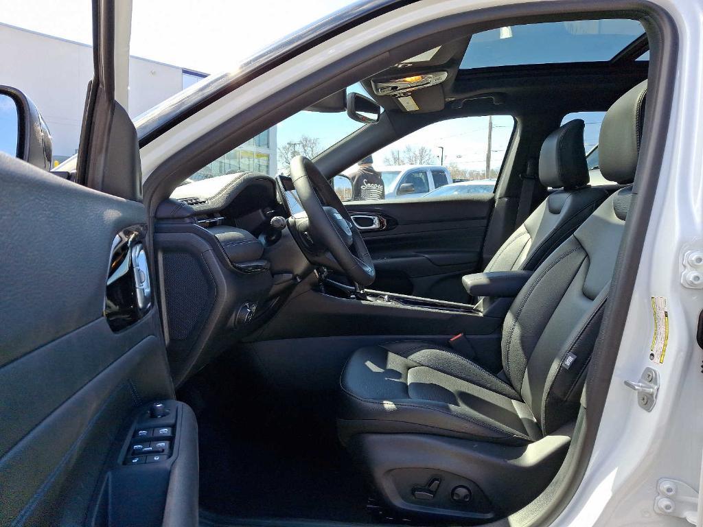 new 2025 Jeep Compass car, priced at $33,835