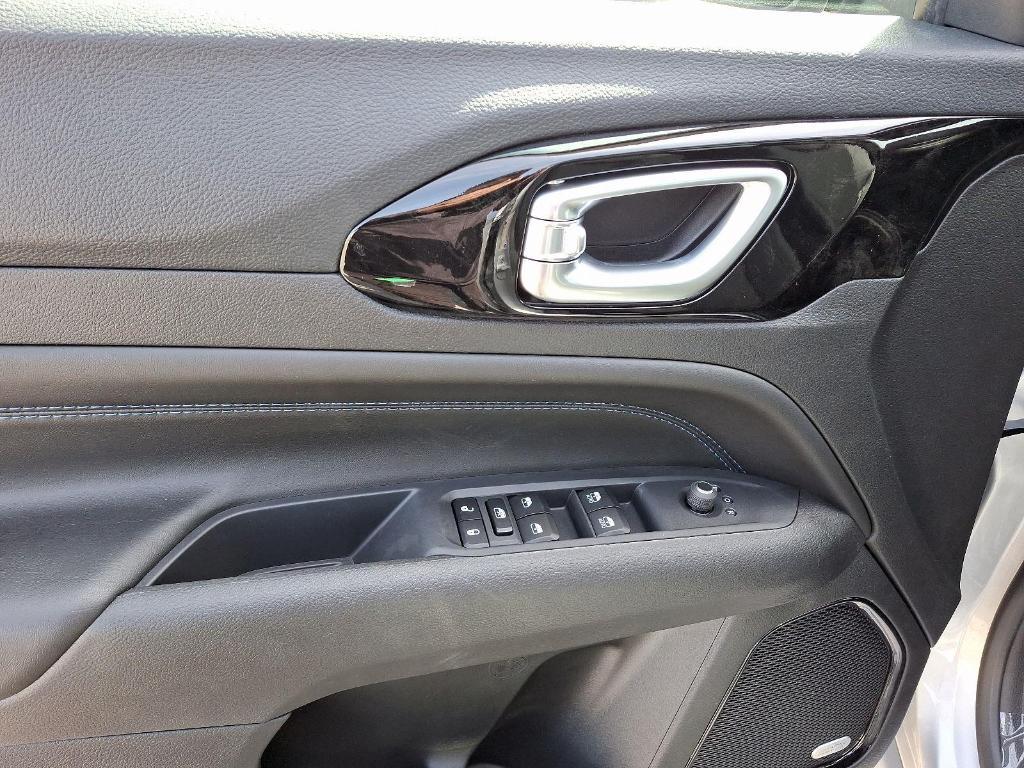 new 2025 Jeep Compass car, priced at $36,143