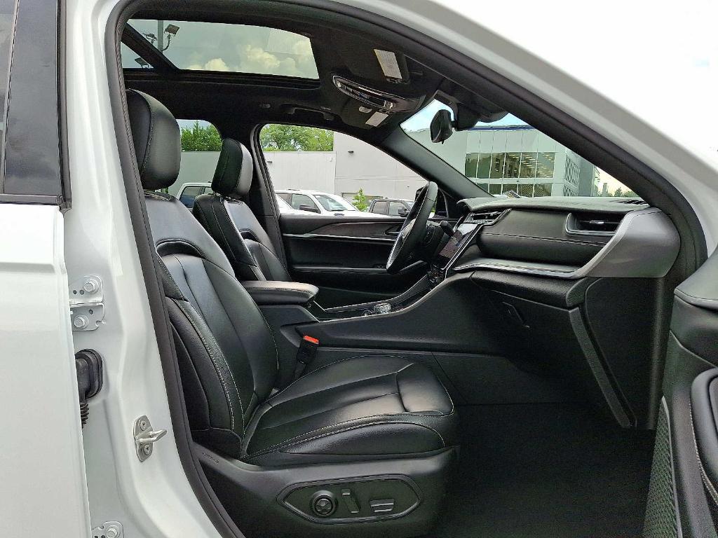 used 2024 Jeep Grand Cherokee 4xe car, priced at $33,971