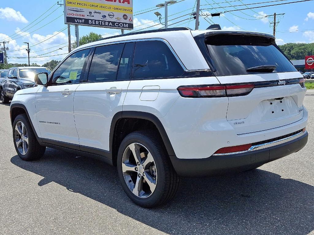 new 2025 Jeep Grand Cherokee car