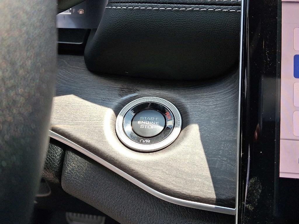 new 2025 Jeep Grand Cherokee car